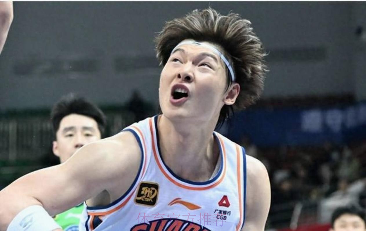 古德温突破妙传 王哲林双手暴扣得手